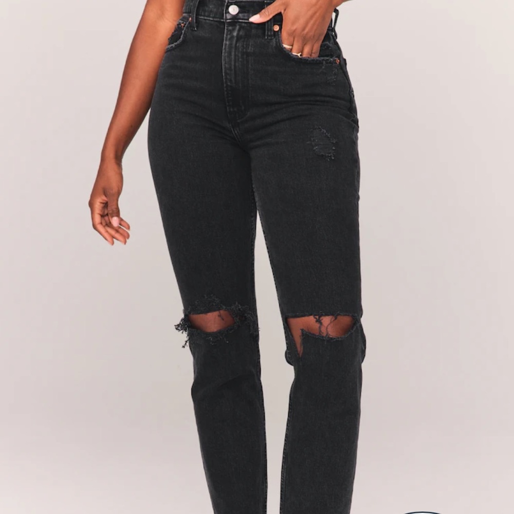 Abercrombie 90s straight ultra high rise jeans. Curve Love size 24.